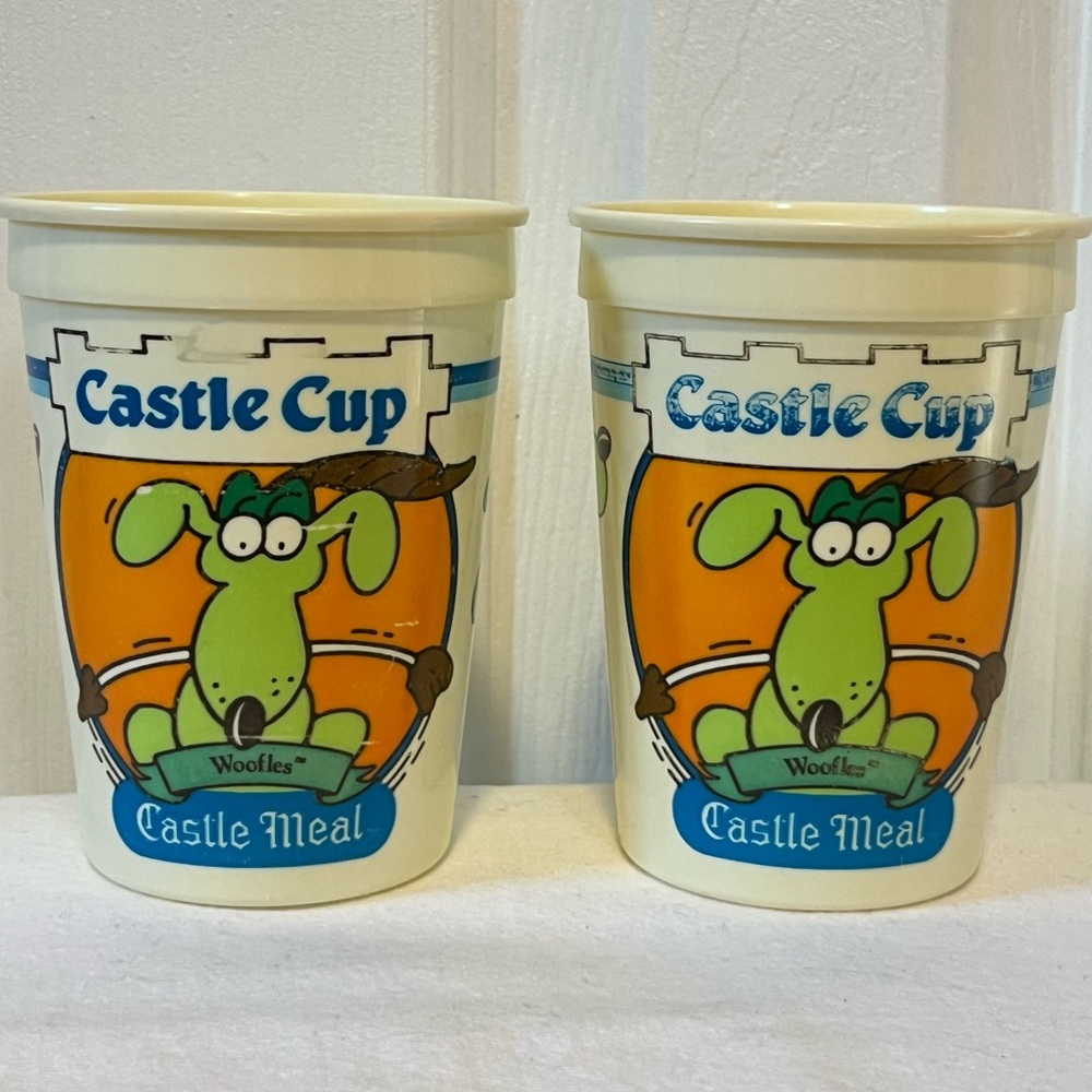 Vintage 1988 White Castle Cup Cartoon Dog “Woofles” Cups